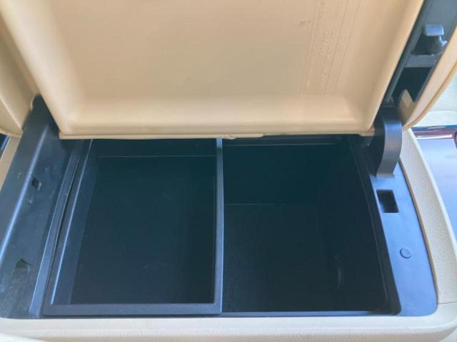 クラウンハイブリッド ハイブリッドロイヤルサルーン　新品タイヤ／純正　８インチ　メモリーナビ／シートヒーター／ヘッドランプ　ＨＩＤ／Ｂｌｕｅｔｏｏｔｈ接続／ＥＴＣ／ＥＢＤ付ＡＢＳ／横滑り防止装置／アイドリングストップ／クルーズコントロール　バックカメラ（28枚目）