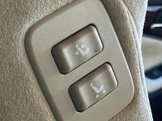 クラウンハイブリッド ハイブリッドロイヤルサルーン　新品タイヤ／純正　８インチ　メモリーナビ／シートヒーター／ヘッドランプ　ＨＩＤ／Ｂｌｕｅｔｏｏｔｈ接続／ＥＴＣ／ＥＢＤ付ＡＢＳ／横滑り防止装置／アイドリングストップ／クルーズコントロール　バックカメラ（46枚目）