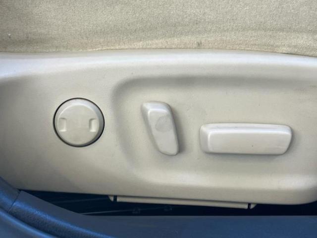 クラウンハイブリッド ハイブリッドロイヤルサルーン　新品タイヤ／純正　８インチ　メモリーナビ／シートヒーター／ヘッドランプ　ＨＩＤ／Ｂｌｕｅｔｏｏｔｈ接続／ＥＴＣ／ＥＢＤ付ＡＢＳ／横滑り防止装置／アイドリングストップ／クルーズコントロール　バックカメラ（47枚目）