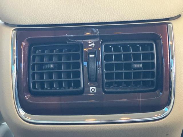 クラウンハイブリッド ハイブリッドロイヤルサルーン　新品タイヤ／純正　８インチ　メモリーナビ／シートヒーター／ヘッドランプ　ＨＩＤ／Ｂｌｕｅｔｏｏｔｈ接続／ＥＴＣ／ＥＢＤ付ＡＢＳ／横滑り防止装置／アイドリングストップ／クルーズコントロール　バックカメラ（48枚目）