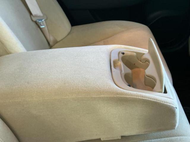 クラウンハイブリッド ハイブリッドロイヤルサルーン　新品タイヤ／純正　８インチ　メモリーナビ／シートヒーター／ヘッドランプ　ＨＩＤ／Ｂｌｕｅｔｏｏｔｈ接続／ＥＴＣ／ＥＢＤ付ＡＢＳ／横滑り防止装置／アイドリングストップ／クルーズコントロール　バックカメラ（50枚目）