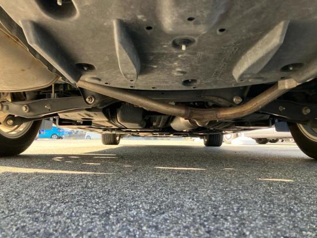 クラウンハイブリッド ハイブリッドロイヤルサルーン　新品タイヤ／純正　８インチ　メモリーナビ／シートヒーター／ヘッドランプ　ＨＩＤ／Ｂｌｕｅｔｏｏｔｈ接続／ＥＴＣ／ＥＢＤ付ＡＢＳ／横滑り防止装置／アイドリングストップ／クルーズコントロール　バックカメラ（53枚目）