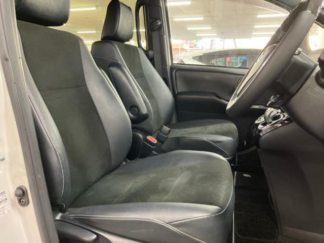 ノア ハイブリッドＳｉダブルバイビー３　保証書／純正　１０インチ　ＳＤナビ／フリップダウンモニター　純正　１２．１インチ／トヨタセーフティセンス／両側電動スライドドア／シートヒーター／車線逸脱防止支援システム／シート　ハーフレザー（4枚目）