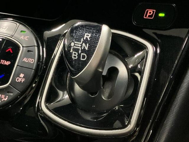 ノア ハイブリッドＳｉダブルバイビー３　保証書／純正　１０インチ　ＳＤナビ／フリップダウンモニター　純正　１２．１インチ／トヨタセーフティセンス／両側電動スライドドア／シートヒーター／車線逸脱防止支援システム／シート　ハーフレザー（18枚目）