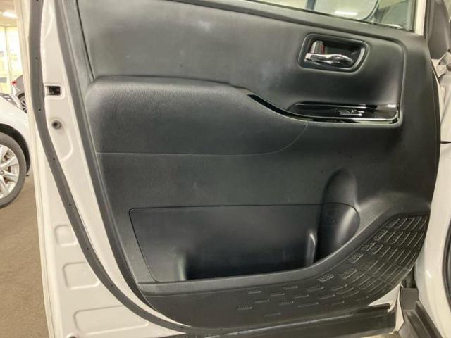 ノア ハイブリッドＳｉダブルバイビー３　保証書／純正　１０インチ　ＳＤナビ／フリップダウンモニター　純正　１２．１インチ／トヨタセーフティセンス／両側電動スライドドア／シートヒーター／車線逸脱防止支援システム／シート　ハーフレザー（24枚目）