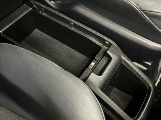 ノア ハイブリッドＳｉダブルバイビー３　保証書／純正　１０インチ　ＳＤナビ／フリップダウンモニター　純正　１２．１インチ／トヨタセーフティセンス／両側電動スライドドア／シートヒーター／車線逸脱防止支援システム／シート　ハーフレザー（37枚目）