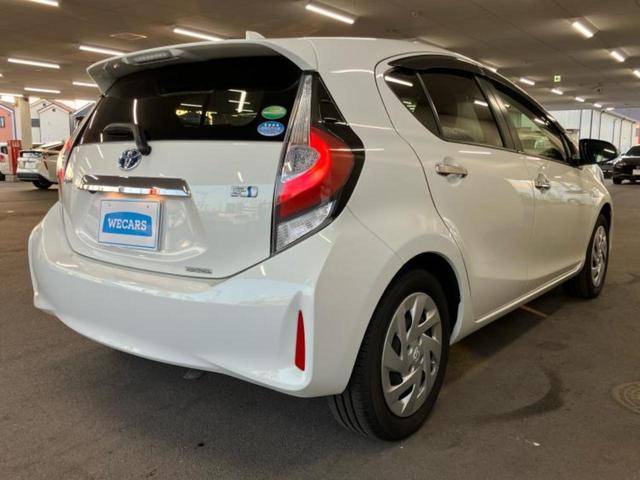 アクア Sスタイルブラック 保証書/純正 9インチ SDナビ/衝突安全装置/車線逸脱防止支援システム/Bluetooth接続/ETC/EBD付ABS/横滑り防止装置/アイドリングストップ/バックモニター/フルセグTV/DVD(3枚目)