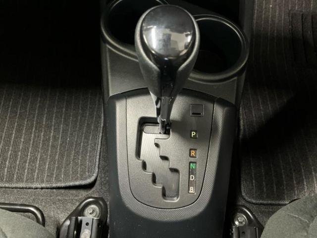 アクア Sスタイルブラック 保証書/純正 9インチ SDナビ/衝突安全装置/車線逸脱防止支援システム/Bluetooth接続/ETC/EBD付ABS/横滑り防止装置/アイドリングストップ/バックモニター/フルセグTV/DVD(18枚目)