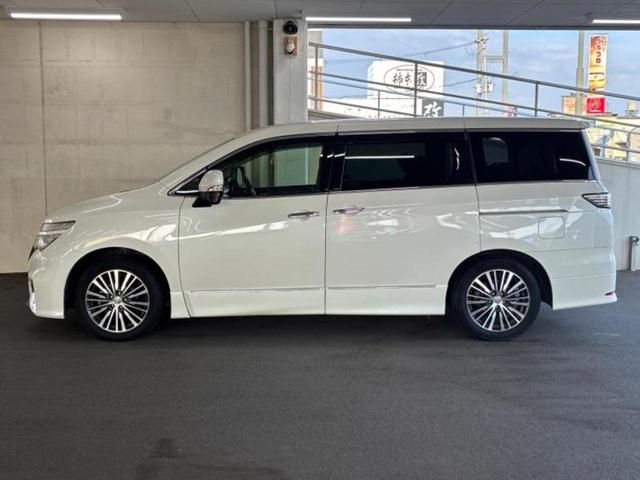 エルグランド ハイウェイスターS 新品タイヤ/保証書/純正 SDナビ/フリップダウンモニター/両側電動スライドドア/シート ハーフレザー/ヘッドランプ LED/Bluetooth接続/ETC/EBD付ABS/横滑り防止装置 DVD再生(2枚目)