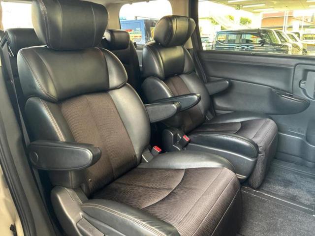 エルグランド ハイウェイスターS 新品タイヤ/保証書/純正 SDナビ/フリップダウンモニター/両側電動スライドドア/シート ハーフレザー/ヘッドランプ LED/Bluetooth接続/ETC/EBD付ABS/横滑り防止装置 DVD再生(5枚目)