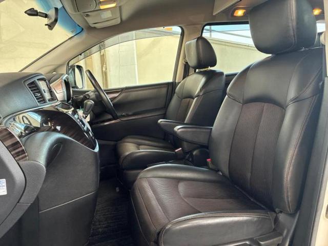 エルグランド ハイウェイスターS 新品タイヤ/保証書/純正 SDナビ/フリップダウンモニター/両側電動スライドドア/シート ハーフレザー/ヘッドランプ LED/Bluetooth接続/ETC/EBD付ABS/横滑り防止装置 DVD再生(7枚目)