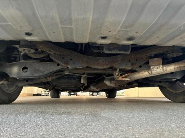 エルグランド ハイウェイスターS 新品タイヤ/保証書/純正 SDナビ/フリップダウンモニター/両側電動スライドドア/シート ハーフレザー/ヘッドランプ LED/Bluetooth接続/ETC/EBD付ABS/横滑り防止装置 DVD再生(50枚目)