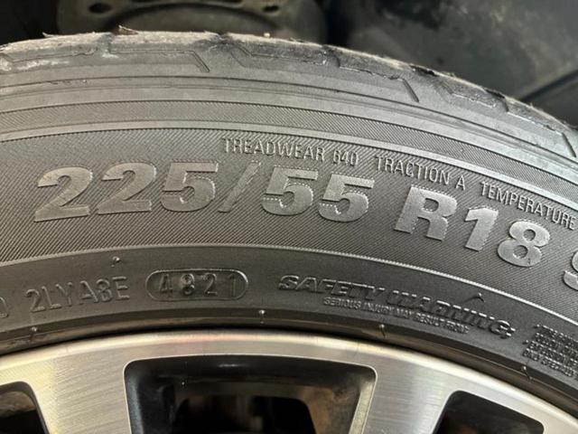 エルグランド ハイウェイスターS 新品タイヤ/保証書/純正 SDナビ/フリップダウンモニター/両側電動スライドドア/シート ハーフレザー/ヘッドランプ LED/Bluetooth接続/ETC/EBD付ABS/横滑り防止装置 DVD再生(55枚目)