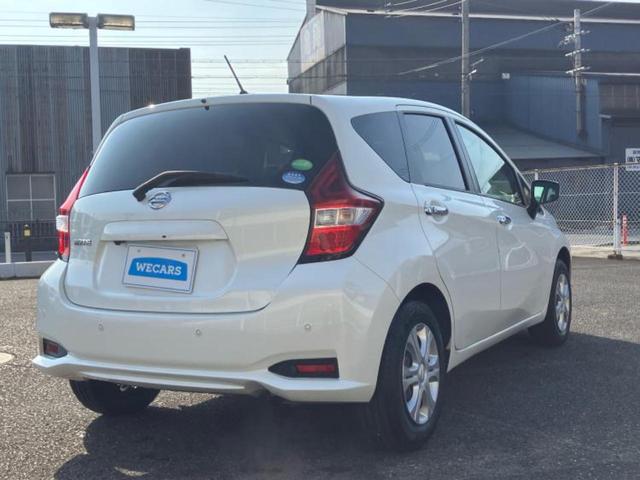 ノート X Vセレクション 保証書/純正 SDナビ/衝突安全装置/車線逸脱防止支援システム/ETC/EBD付ABS/横滑り防止装置/アイドリングストップ/地上波デジタルチューナー/エアバッグ 運転席/エアバッグ 助手席(3枚目)