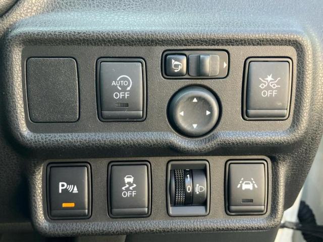 ノート X Vセレクション 保証書/純正 SDナビ/衝突安全装置/車線逸脱防止支援システム/ETC/EBD付ABS/横滑り防止装置/アイドリングストップ/地上波デジタルチューナー/エアバッグ 運転席/エアバッグ 助手席(25枚目)