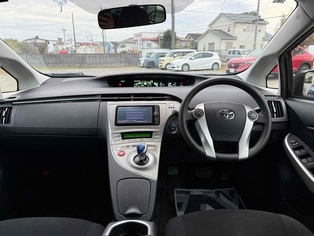 プリウス S ETC ナビ TV アルミホイール オートライト HID スマートキー 電動格納ミラー CVT 盗難防止システム 衝突安全ボディ ABS ESC CD DVD再生 Bluetooth エアコン(2枚目)