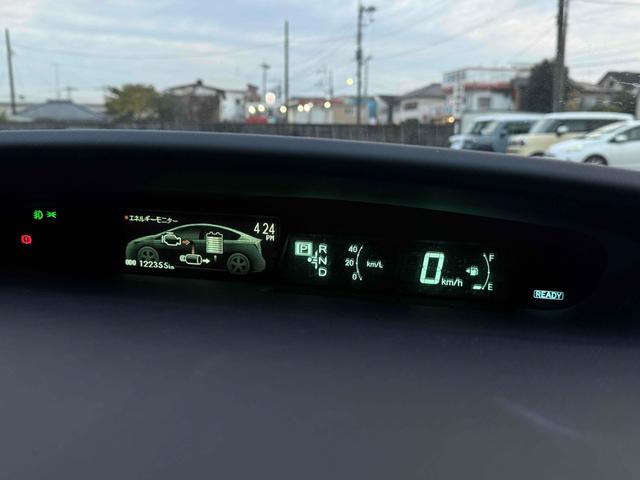 プリウス S ETC ナビ TV アルミホイール オートライト HID スマートキー 電動格納ミラー CVT 盗難防止システム 衝突安全ボディ ABS ESC CD DVD再生 Bluetooth エアコン(35枚目)