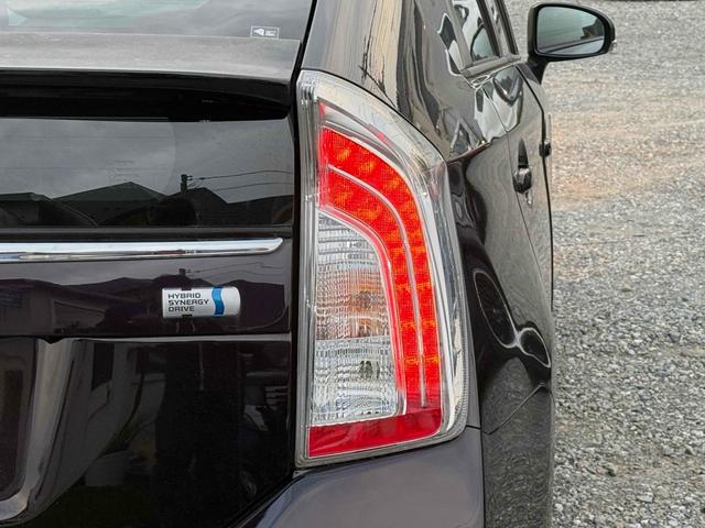プリウス S ETC ナビ TV アルミホイール オートライト HID スマートキー 電動格納ミラー CVT 盗難防止システム 衝突安全ボディ ABS ESC CD DVD再生 Bluetooth エアコン(52枚目)