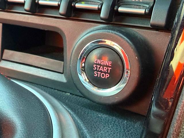 ８６ ＧＴリミテッド　ＥＴＣ　ＭＴ　オートライト　ＨＩＤ　スマートキー　電動格納ミラー　シートヒーター　アルミホイール　盗難防止システム　衝突安全ボディ　ＡＢＳ　ＥＳＣ　エアコン　パワーステアリング　パワーウィンドウ（6枚目）