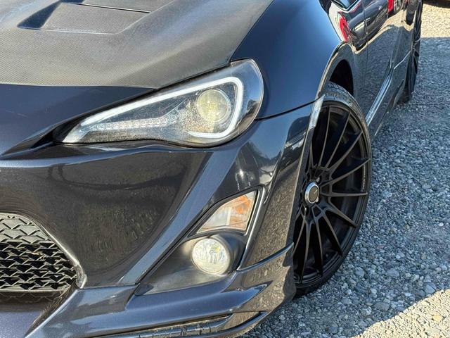 ８６ ＧＴリミテッド　ＥＴＣ　ＭＴ　オートライト　ＨＩＤ　スマートキー　電動格納ミラー　シートヒーター　アルミホイール　盗難防止システム　衝突安全ボディ　ＡＢＳ　ＥＳＣ　エアコン　パワーステアリング　パワーウィンドウ（22枚目）