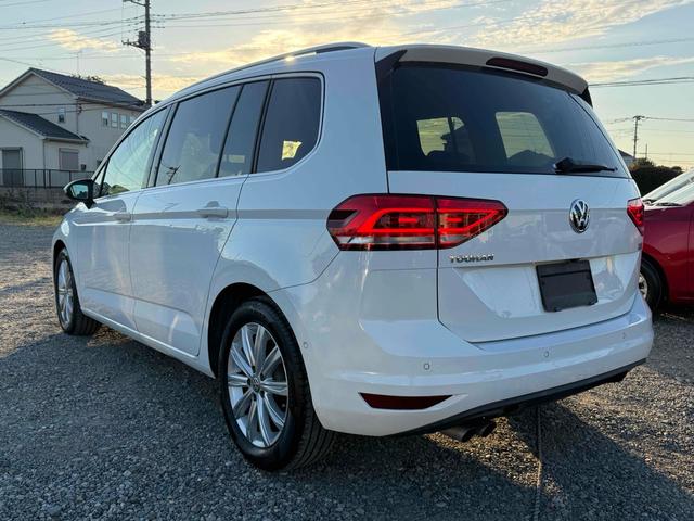 ゴルフトゥーラン ＴＳＩ　ハイライン　ドライブレコーダー　ＥＴＣ　バックカメラ　ナビ　ＴＶ　クリアランスソナー　オートクルーズコントロール　パークアシスト　スマートキー　アイドリングストップ　電動格納ミラー　シートヒーター　ＡＴ（17枚目）