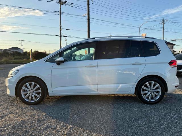 ゴルフトゥーラン ＴＳＩ　ハイライン　ドライブレコーダー　ＥＴＣ　バックカメラ　ナビ　ＴＶ　クリアランスソナー　オートクルーズコントロール　パークアシスト　スマートキー　アイドリングストップ　電動格納ミラー　シートヒーター　ＡＴ（18枚目）