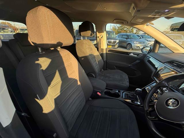 ゴルフトゥーラン ＴＳＩ　ハイライン　ドライブレコーダー　ＥＴＣ　バックカメラ　ナビ　ＴＶ　クリアランスソナー　オートクルーズコントロール　パークアシスト　スマートキー　アイドリングストップ　電動格納ミラー　シートヒーター　ＡＴ（30枚目）