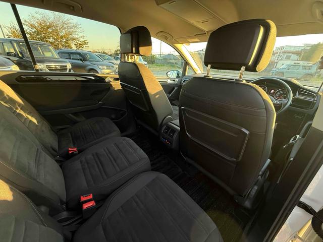 ゴルフトゥーラン ＴＳＩ　ハイライン　ドライブレコーダー　ＥＴＣ　バックカメラ　ナビ　ＴＶ　クリアランスソナー　オートクルーズコントロール　パークアシスト　スマートキー　アイドリングストップ　電動格納ミラー　シートヒーター　ＡＴ（32枚目）