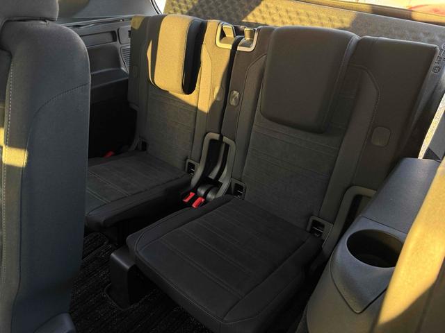 ゴルフトゥーラン ＴＳＩ　ハイライン　ドライブレコーダー　ＥＴＣ　バックカメラ　ナビ　ＴＶ　クリアランスソナー　オートクルーズコントロール　パークアシスト　スマートキー　アイドリングストップ　電動格納ミラー　シートヒーター　ＡＴ（34枚目）