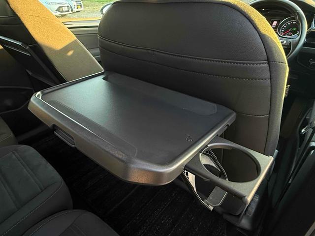 ゴルフトゥーラン ＴＳＩ　ハイライン　ドライブレコーダー　ＥＴＣ　バックカメラ　ナビ　ＴＶ　クリアランスソナー　オートクルーズコントロール　パークアシスト　スマートキー　アイドリングストップ　電動格納ミラー　シートヒーター　ＡＴ（37枚目）