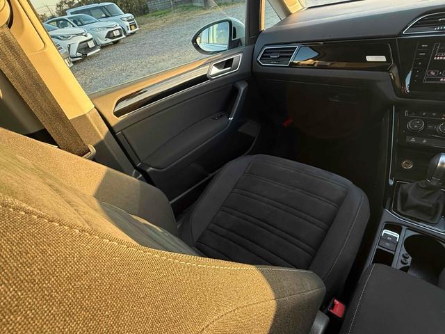 ゴルフトゥーラン ＴＳＩ　ハイライン　ドライブレコーダー　ＥＴＣ　バックカメラ　ナビ　ＴＶ　クリアランスソナー　オートクルーズコントロール　パークアシスト　スマートキー　アイドリングストップ　電動格納ミラー　シートヒーター　ＡＴ（44枚目）