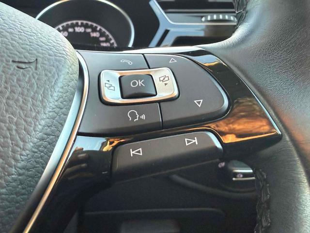 ゴルフトゥーラン ＴＳＩ　ハイライン　ドライブレコーダー　ＥＴＣ　バックカメラ　ナビ　ＴＶ　クリアランスソナー　オートクルーズコントロール　パークアシスト　スマートキー　アイドリングストップ　電動格納ミラー　シートヒーター　ＡＴ（46枚目）