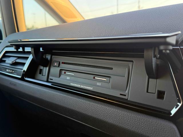 ゴルフトゥーラン ＴＳＩ　ハイライン　ドライブレコーダー　ＥＴＣ　バックカメラ　ナビ　ＴＶ　クリアランスソナー　オートクルーズコントロール　パークアシスト　スマートキー　アイドリングストップ　電動格納ミラー　シートヒーター　ＡＴ（54枚目）