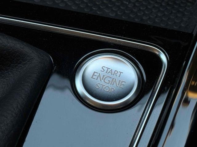 ゴルフトゥーラン ＴＳＩ　ハイライン　ドライブレコーダー　ＥＴＣ　バックカメラ　ナビ　ＴＶ　クリアランスソナー　オートクルーズコントロール　パークアシスト　スマートキー　アイドリングストップ　電動格納ミラー　シートヒーター　ＡＴ（56枚目）