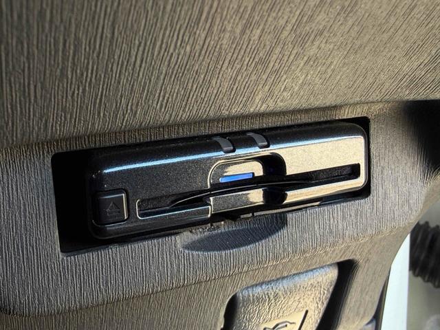 プリウス G LEDエディション モデリスタ ドライブレコーダー ETC クリアランスソナー バックカメラ ナビ TV 社外アルミホイール オートライト LEDヘッドランプ サブウーファー付き(9枚目)