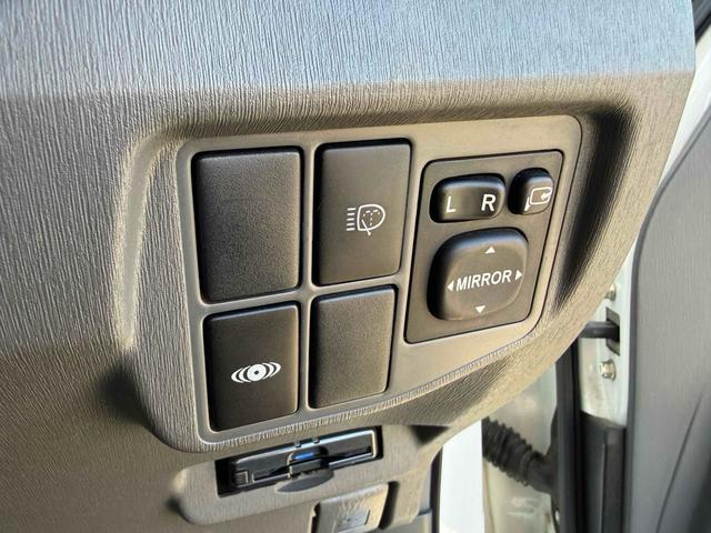 プリウス G LEDエディション モデリスタ ドライブレコーダー ETC クリアランスソナー バックカメラ ナビ TV 社外アルミホイール オートライト LEDヘッドランプ サブウーファー付き(10枚目)