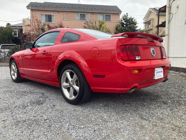 マスタング Ｖ８　ＧＴ　プレミアム　ディーラー車（4枚目）