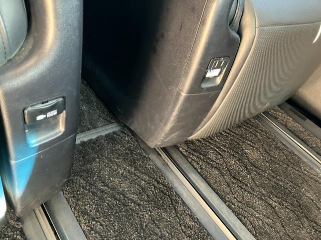 ヴェルファイア ３．５Ｚ　Ｇ　後期／ＴＲＤエアロ／マフラー／サンルーフ／ＯＰ本革シート（19枚目）