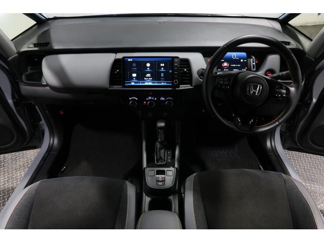 フィット e:HEVRS 認定中古車 2年保証付 ナビ Bカメラ ETC 運転支援 デモカー エアバッグ パワーウィンドウ 助手席エアバッグ フルセグテレビ LEDヘッドランプ セキュリティアラーム フルオートエアコン USB(8枚目)