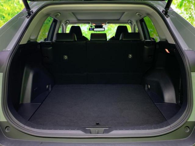 ＲＡＶ４ ４ＷＤアドベンチャー　新品タイヤ／パノラマルーフ／純正　９インチ　ＳＤナビ／デジタルインナーミラー／トヨタセーフティセンス／車線逸脱防止支援システム／シート　合皮／パーキングアシスト　バックガイド／電動バックドア　４ＷＤ（8枚目）