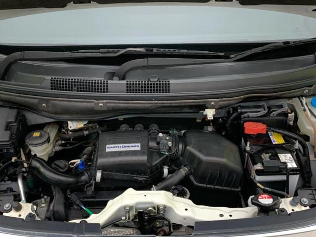 ナビ、ドラレコ、ＥＴＣ、フリップダウンモニター、デジタルインナーミラーｅｔｃ…後付け可能です！オプションも豊富に取り揃えておりますのでご安心ください！