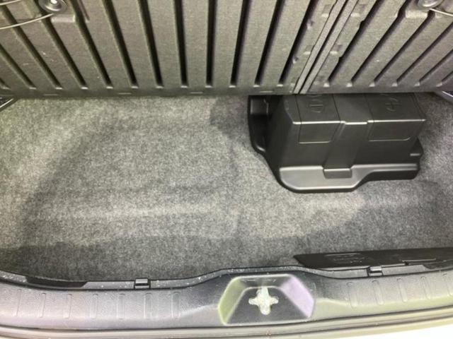 ヴォクシー ハイブリッドZSキラメキ2 新品タイヤ/保証書/社外 11インチ SDナビ/フリップダウンモニター 社外 12.8インチ/トヨタセーフティセンス/両側電動スライドドア/シートヒーター 前席/車線逸脱防止支援システム バックカメラ(26枚目)