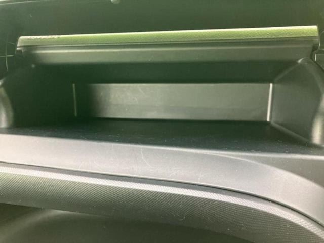 ヴォクシー ハイブリッドZSキラメキ2 新品タイヤ/保証書/社外 11インチ SDナビ/フリップダウンモニター 社外 12.8インチ/トヨタセーフティセンス/両側電動スライドドア/シートヒーター 前席/車線逸脱防止支援システム バックカメラ(28枚目)