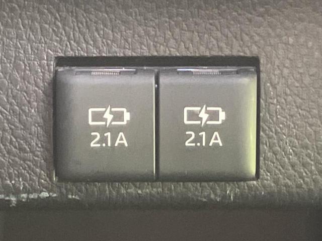 ヴォクシー ハイブリッドZSキラメキ2 新品タイヤ/保証書/社外 11インチ SDナビ/フリップダウンモニター 社外 12.8インチ/トヨタセーフティセンス/両側電動スライドドア/シートヒーター 前席/車線逸脱防止支援システム バックカメラ(56枚目)