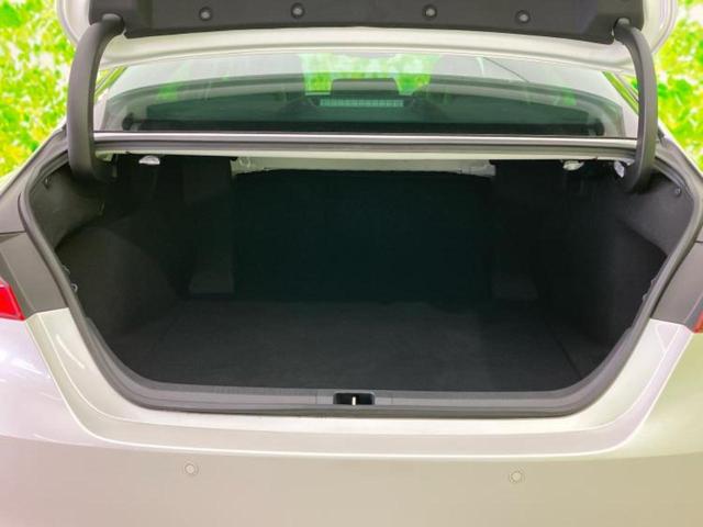 カムリ WSレザーパッケージ 新品タイヤ/保証書/ディスプレイオーディオ+ナビ9インチ/トヨタセーフティセンス/シートヒーター 前席/車線逸脱防止支援システム/シート フルレザー/パーキングアシスト バックガイド 革シート 禁煙車(8枚目)