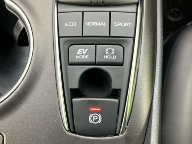 カムリ WSレザーパッケージ 新品タイヤ/保証書/ディスプレイオーディオ+ナビ9インチ/トヨタセーフティセンス/シートヒーター 前席/車線逸脱防止支援システム/シート フルレザー/パーキングアシスト バックガイド 革シート 禁煙車(39枚目)