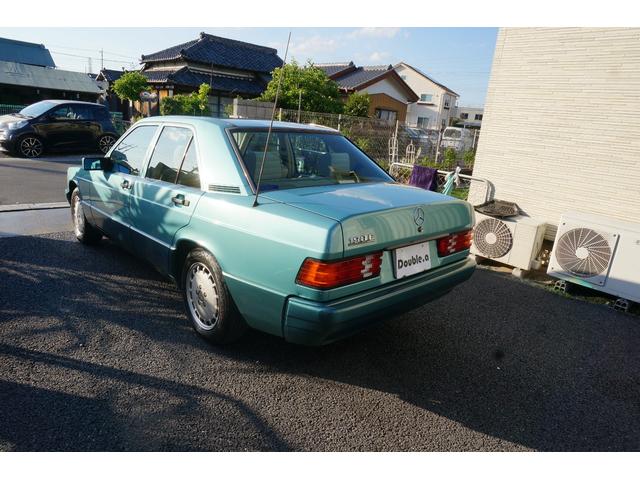 １９０クラス １９０Ｅ　外装受注生産カラー　ベリル　８８８　内装クリームベージュ　０６５　ＥＴＣ　ドラレコ（5枚目）