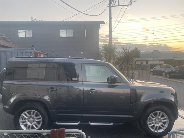 ディフェンダー 110S D350 パノラミックスライディングルーフ シートヒーター デジタルインナーミラー 法人1オーナー(8枚目)