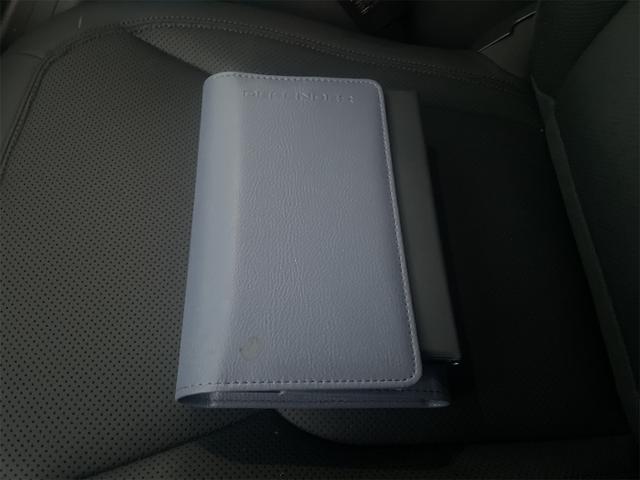 ディフェンダー 110S D350 パノラミックスライディングルーフ シートヒーター デジタルインナーミラー 法人1オーナー(48枚目)