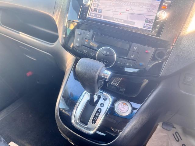 セレナ ハイウェイスター　Ｖセレ＋セーフティＩＩ　ＳＨＶ　純正ナビ　フリップダウンモニター（12枚目）